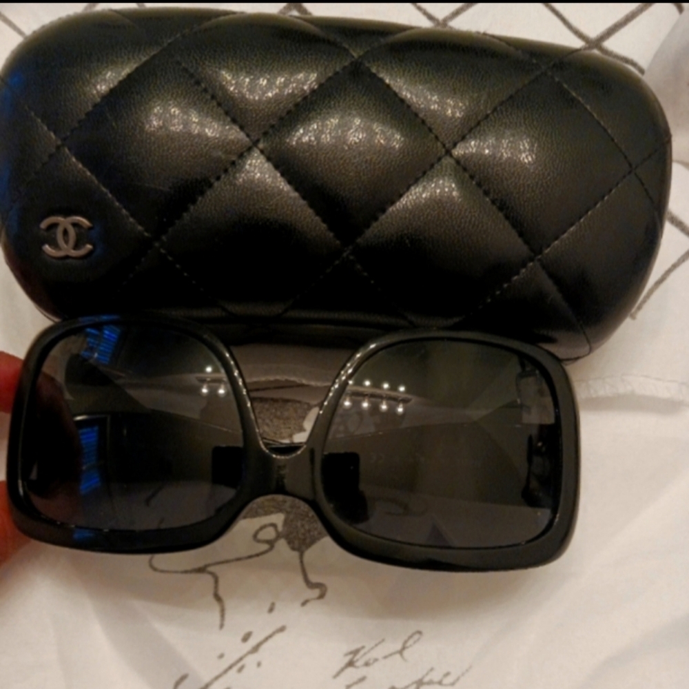 Authentic Chanel crystal sunglasses. - Picture 16 of 16
